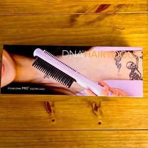 DNA Styling Comb Pro in electric lilac